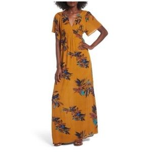 Everly Shortsleeved Floral Maxi Dress